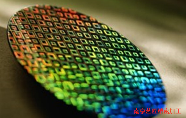 <strong>精密晶片在武器、5G、人工智慧（AI）和機(jī)器人等方面商家必爭</strong>