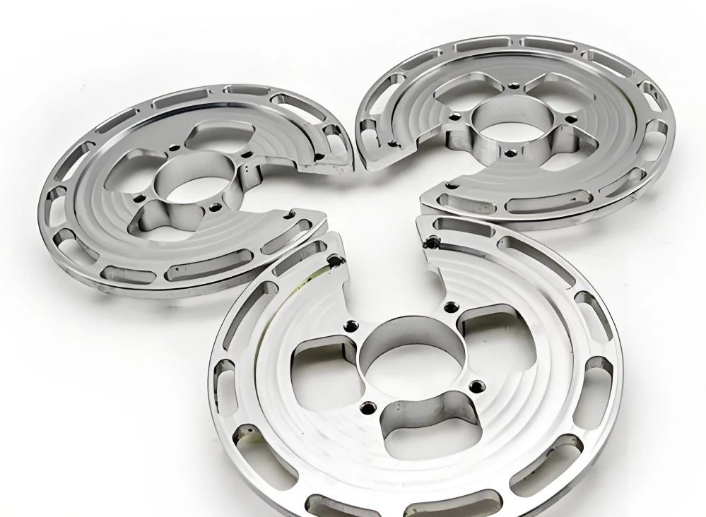 如何定制高精密CNC加工零件？